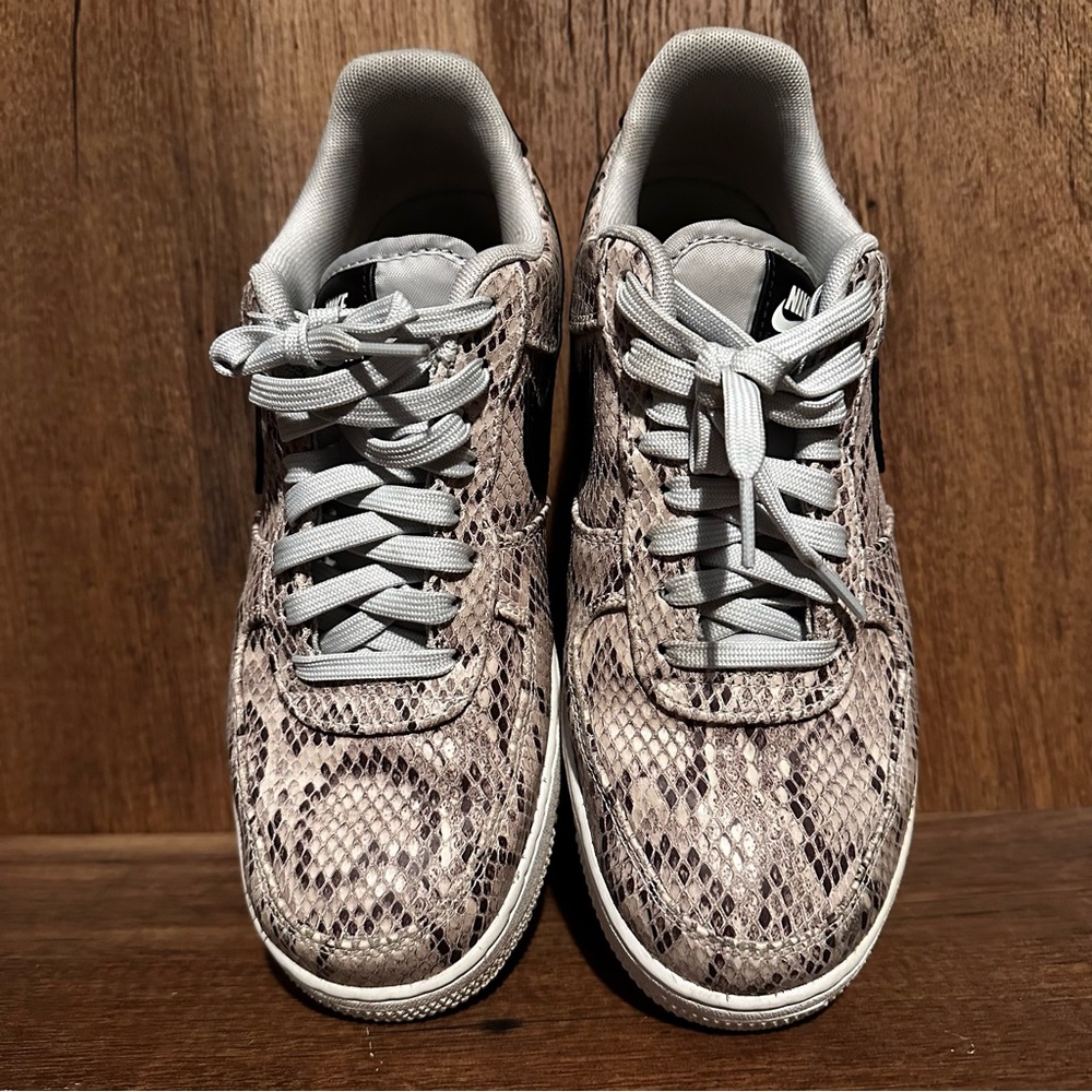 Nike Air Force 1 07 Premium/Air Premium/White/Bq4424-100 Sz Men’s 8.5 Women’s 10 - Picture 8 of 9